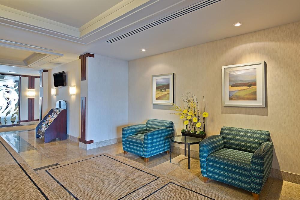 Holiday Inn Express Hotel & Suites Ottawa Airport By Ihg Buitenkant foto