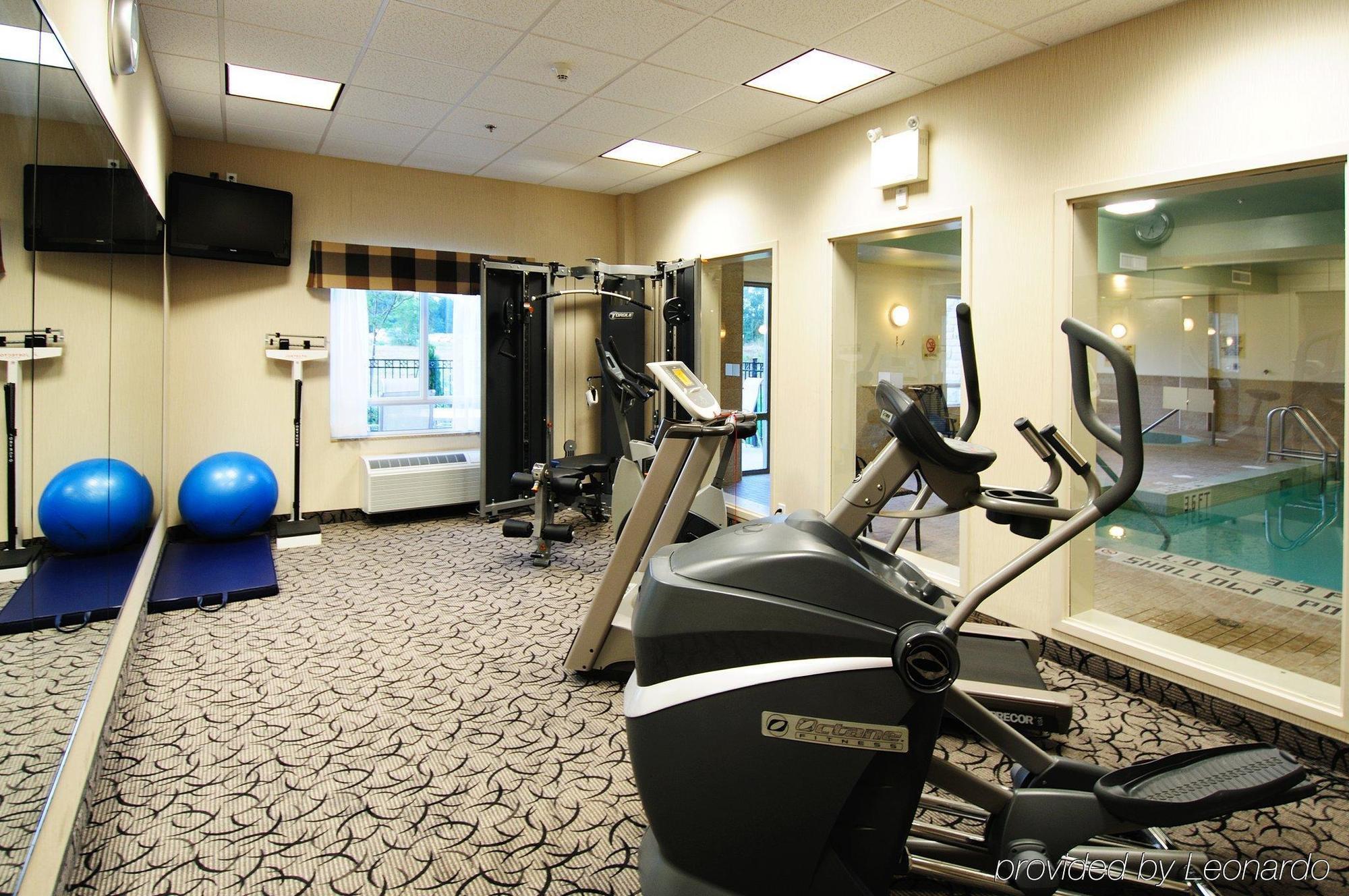 Holiday Inn Express Hotel & Suites Ottawa Airport By Ihg Buitenkant foto