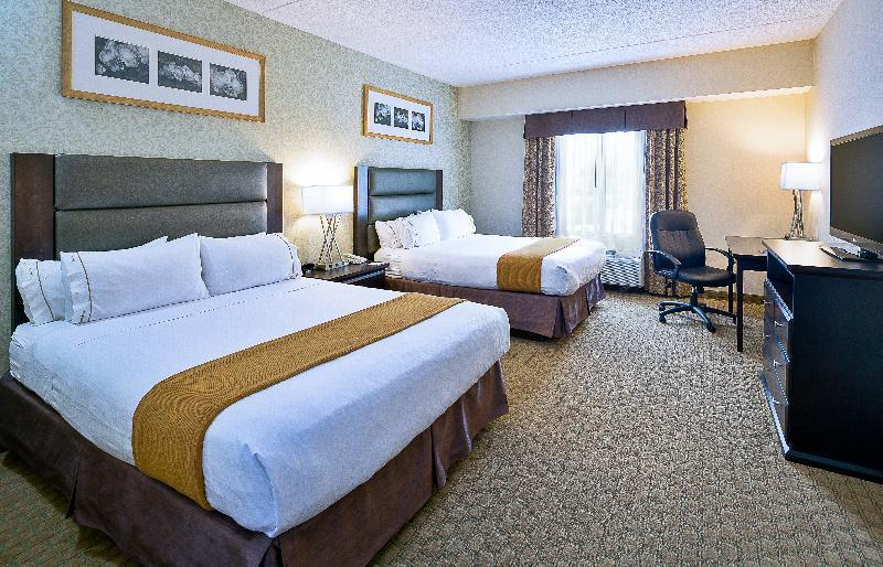 Holiday Inn Express Hotel & Suites Ottawa Airport By Ihg Buitenkant foto